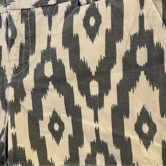 LOFT Blue White Ikat Print Shorts Women’s Size 4 Cotton Blend Flat Front Casual - Picture 4 of 7